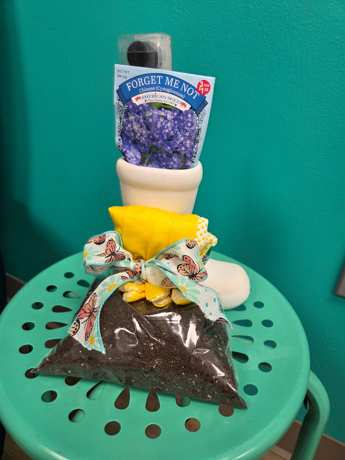 Paintable Ceramic Garden Boot Giftset