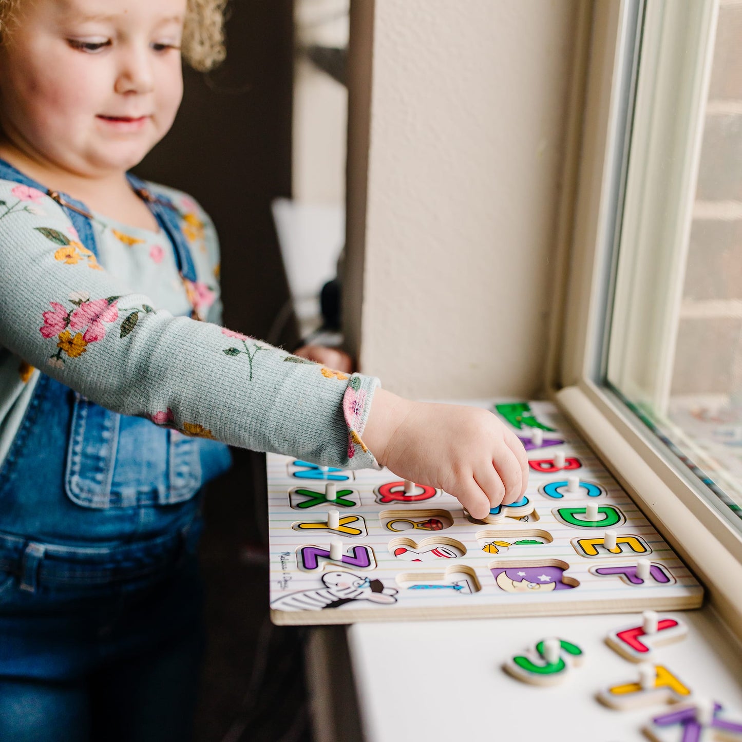 See-Inside Alphabet Peg Puzzle - 26 pieces