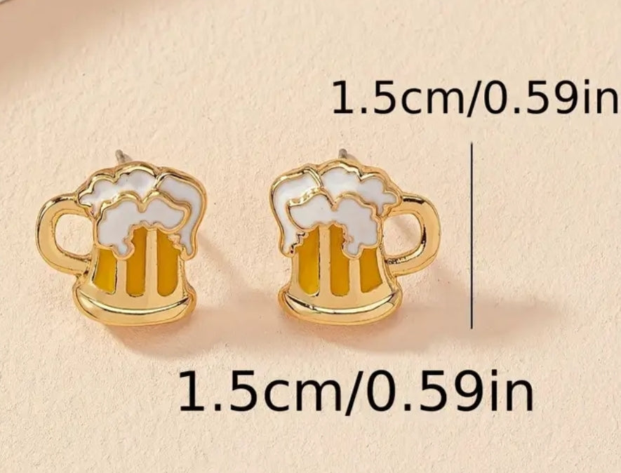 Beer mug stud earrings