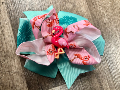 Flamingo bow